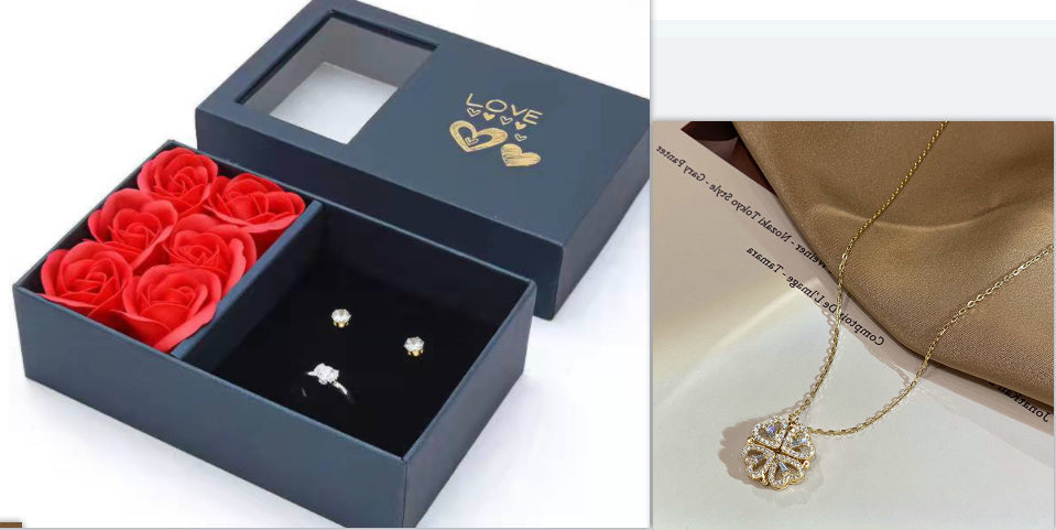 Manyetik Kalp Yonca Kolye - Açılabilir Retro Kadın Kolyesi | 𝐂𝐫𝐨𝐰𝐧 𝐓𝐢𝐦𝐞