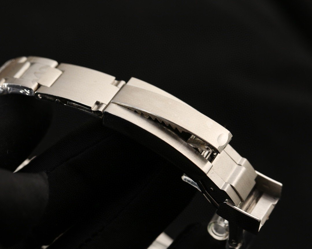 SEA-DWELLER DEEPSEA 44MM GREEN