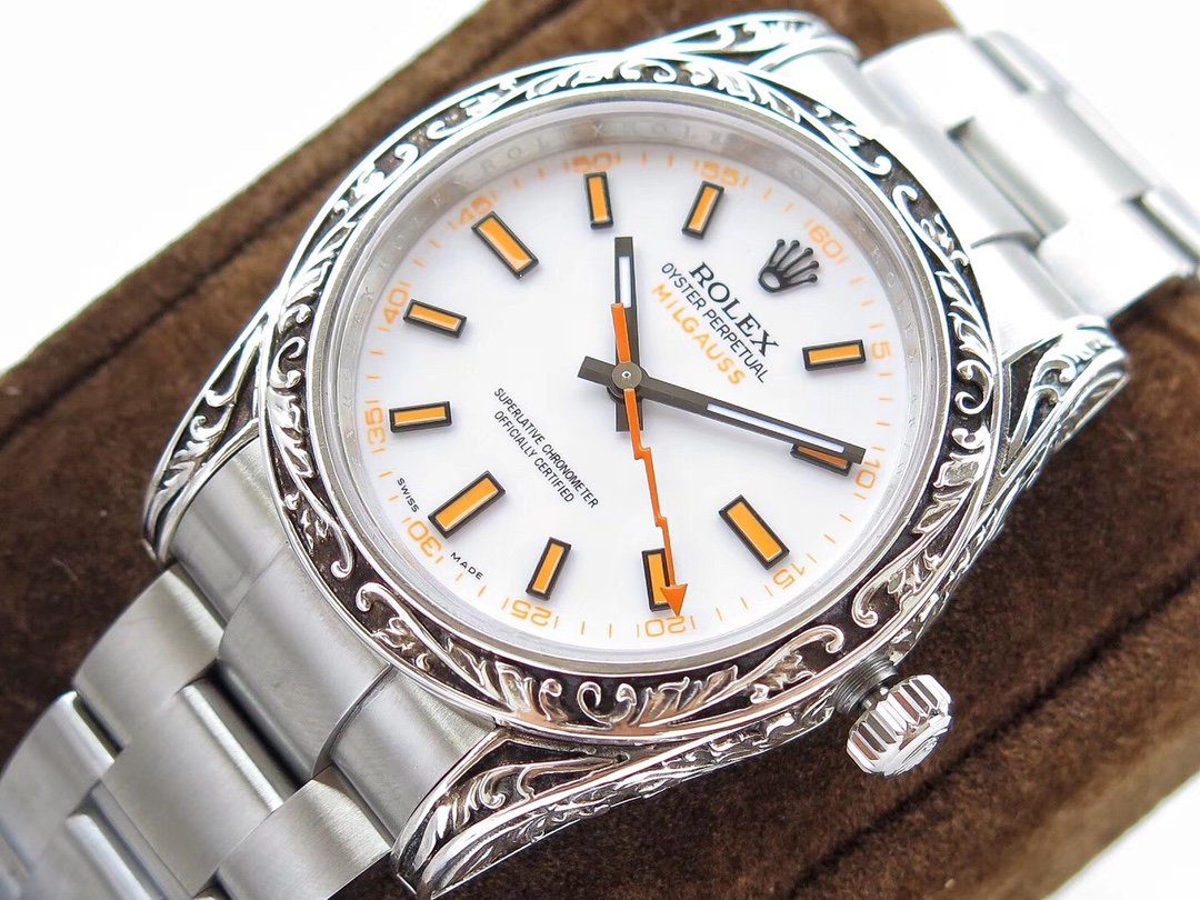 MILGAUSS 40 HAND ENGRAVED CASE WHITE DIAL