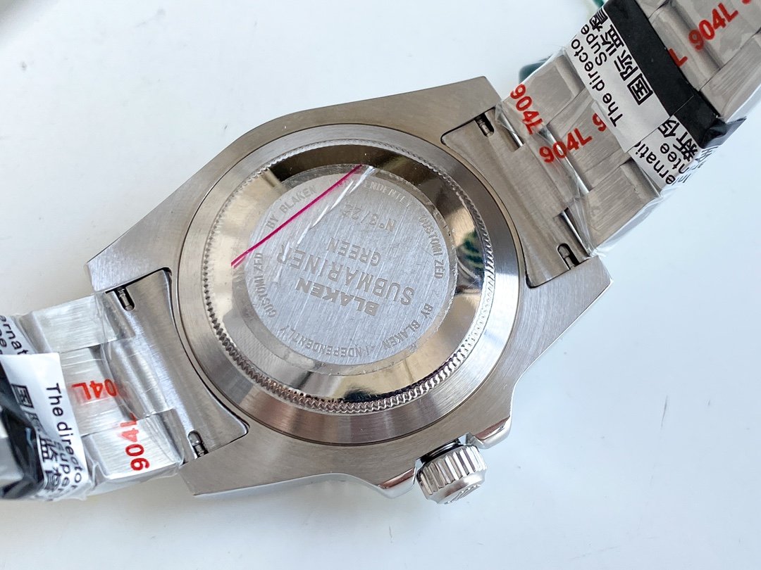 GMT-MASTER II CUSTOM CERAMIC BLACK BEZEL WHITE DIAL