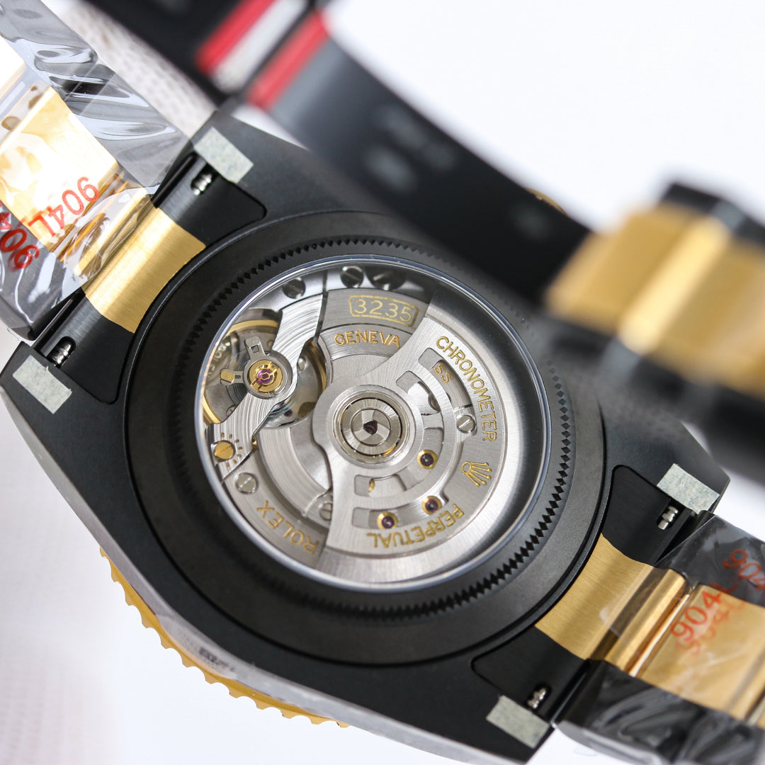 Rolex Sea-Dweller 43mm Silver Black